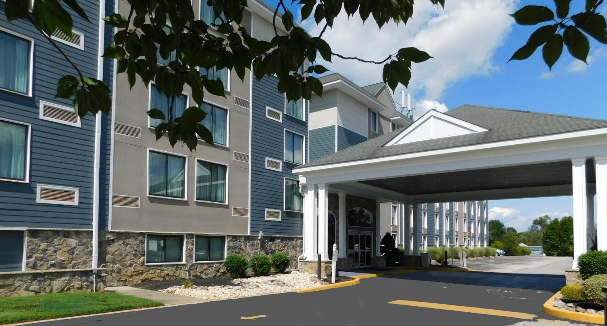 Comfort Inn & Suites Glen Mills - West Chester מראה חיצוני תמונה