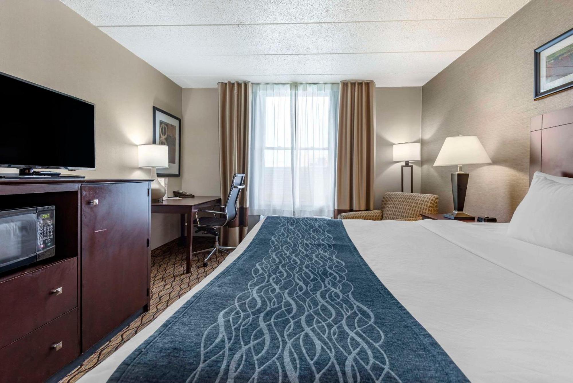 Comfort Inn & Suites Glen Mills - West Chester מראה חיצוני תמונה